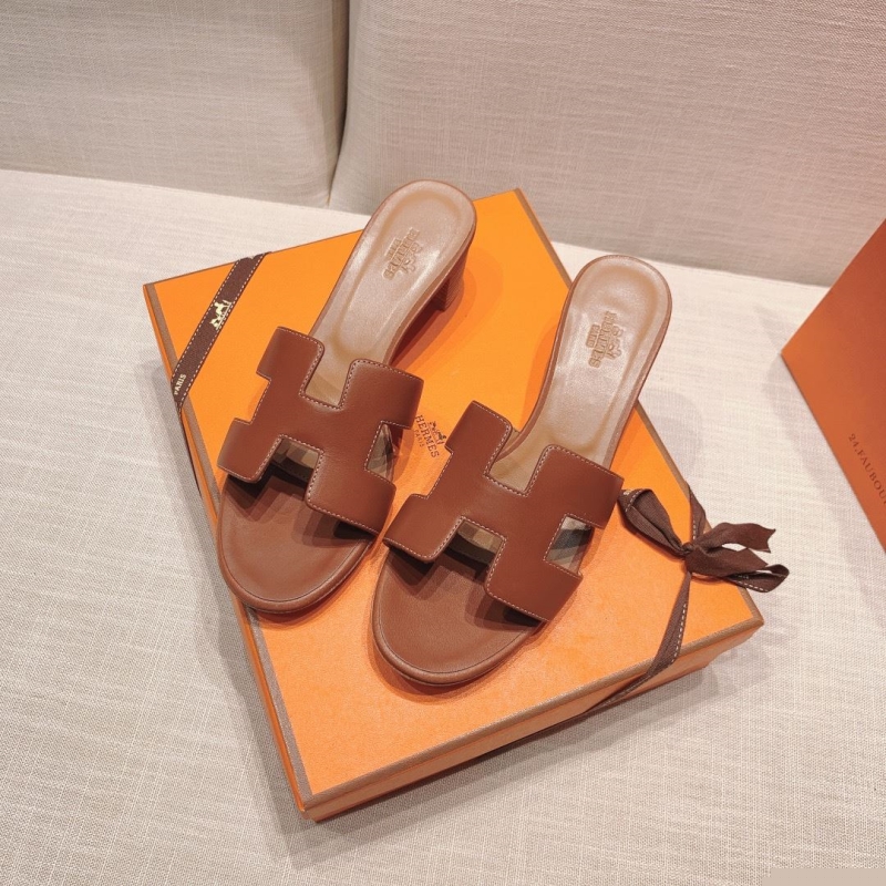 H**mes slippers